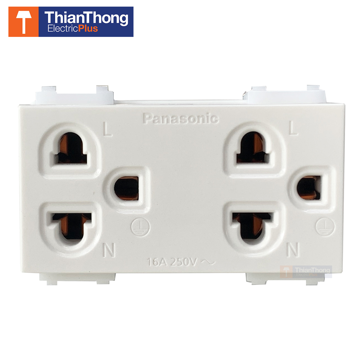 Panasonic เต้ารับคู่มีกราวด์ พานาโซนิค รุ่น อินนิชิโอ Grounding Duplex universal receptacle 2P+G 16A 250V INITIO WEGN15929 สีขาว White