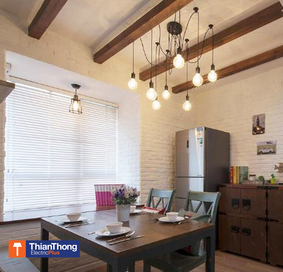 intage 8 Bulb Chandelier